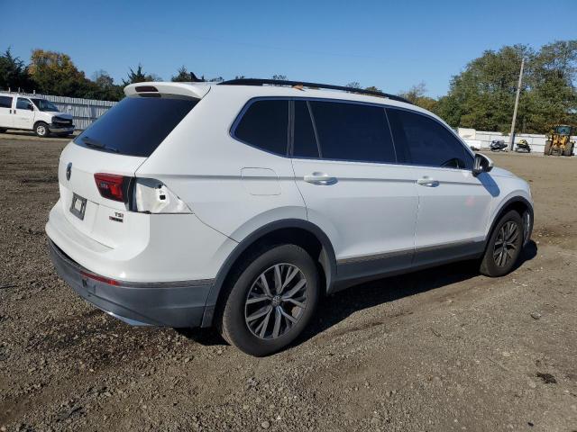 Obraz 3 z 2018 VOLKSWAGEN TIGUAN SE 2018 z VIN 3VV2B7AX3JM217744