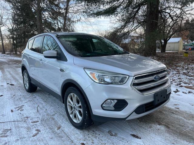Obraz 1 z 2017 FORD ESCAPE SE 2017 z VIN 1FMCU9G95HUC96630
