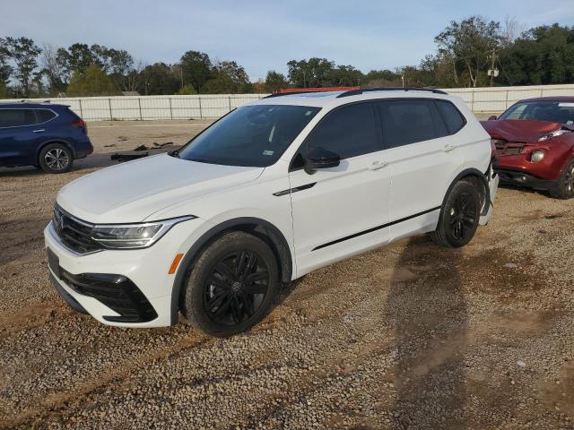 Image 1 of 2022 VOLKSWAGEN TIGUAN SE R-LINE BLACK 2022 with VIN 3VVCB7AX0NM108474