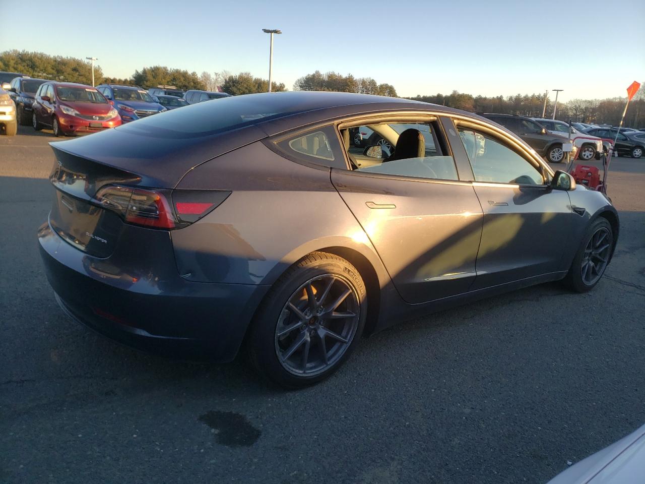 Obraz 3 z 2021 TESLA MODEL 3  2021 z VIN 5YJ3E1EB2MF858768