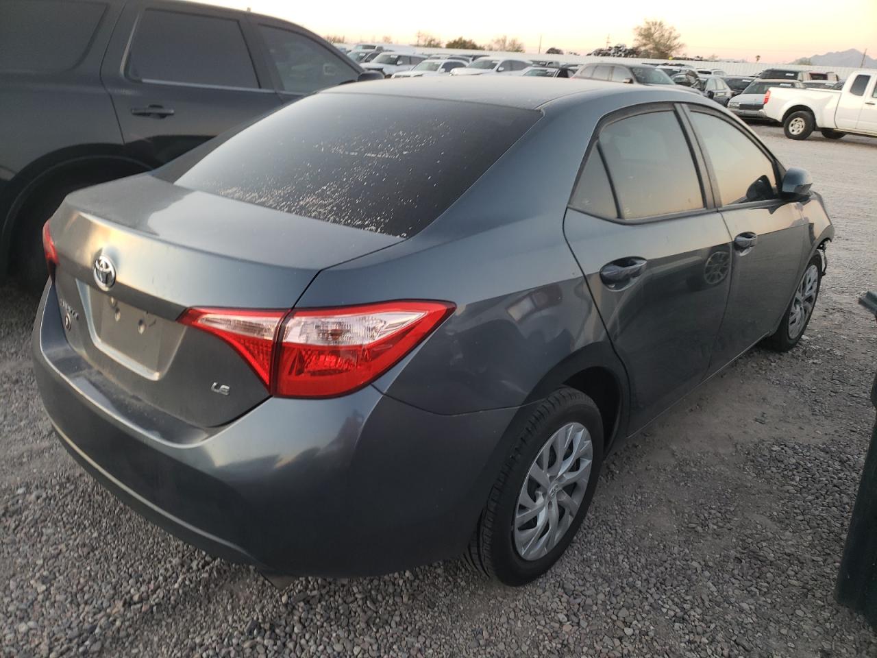 Изображение 3 2018 TOYOTA COROLLA L 2018 с VIN 2T1BURHE9JC072629