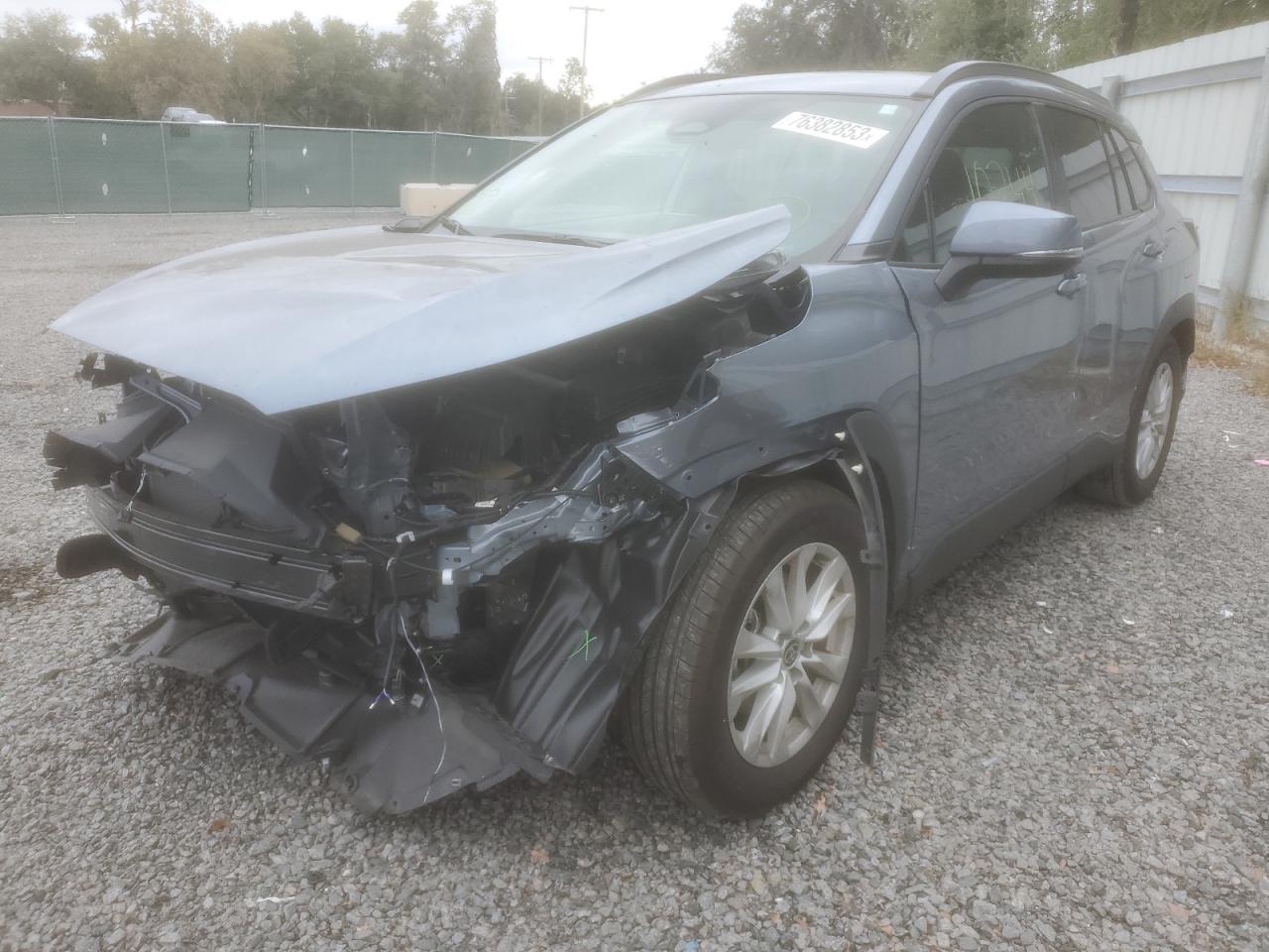 Image 1 of 2023 TOYOTA COROLLA CROSS LE 2023 with VIN 7MUCAAAG7PV041038