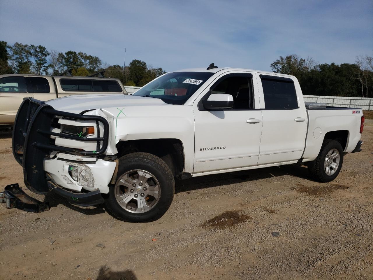 Image 1 of 2017 CHEVROLET SILVERADO K1500 LT 2017 with VIN 3GCUKREC1HG278982