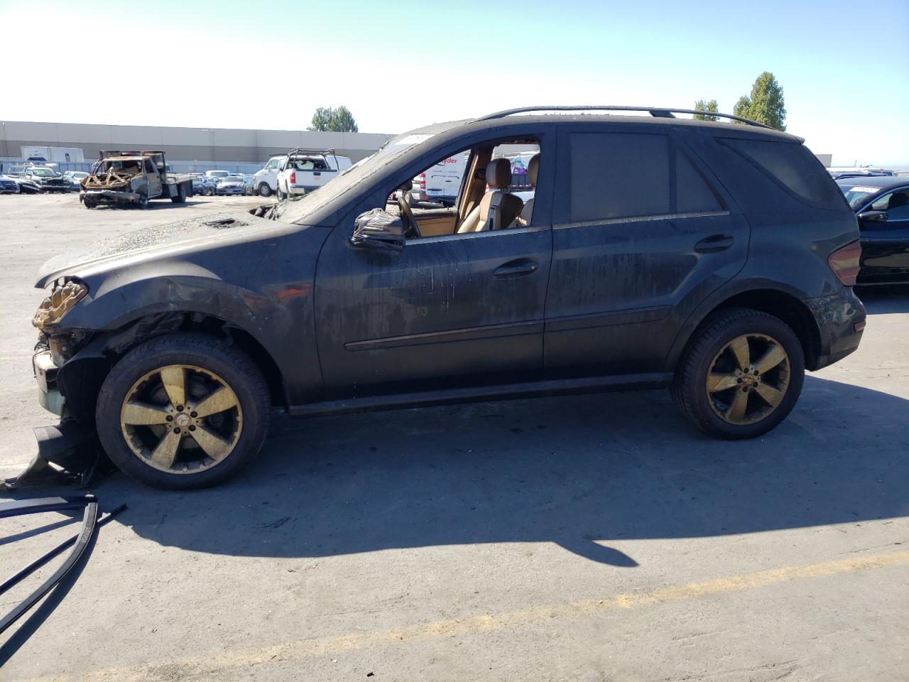 Obraz 1 z 2011 MERCEDES-BENZ ML 350 4MATIC 2011 z VIN 4JGBB8GB1BA681867