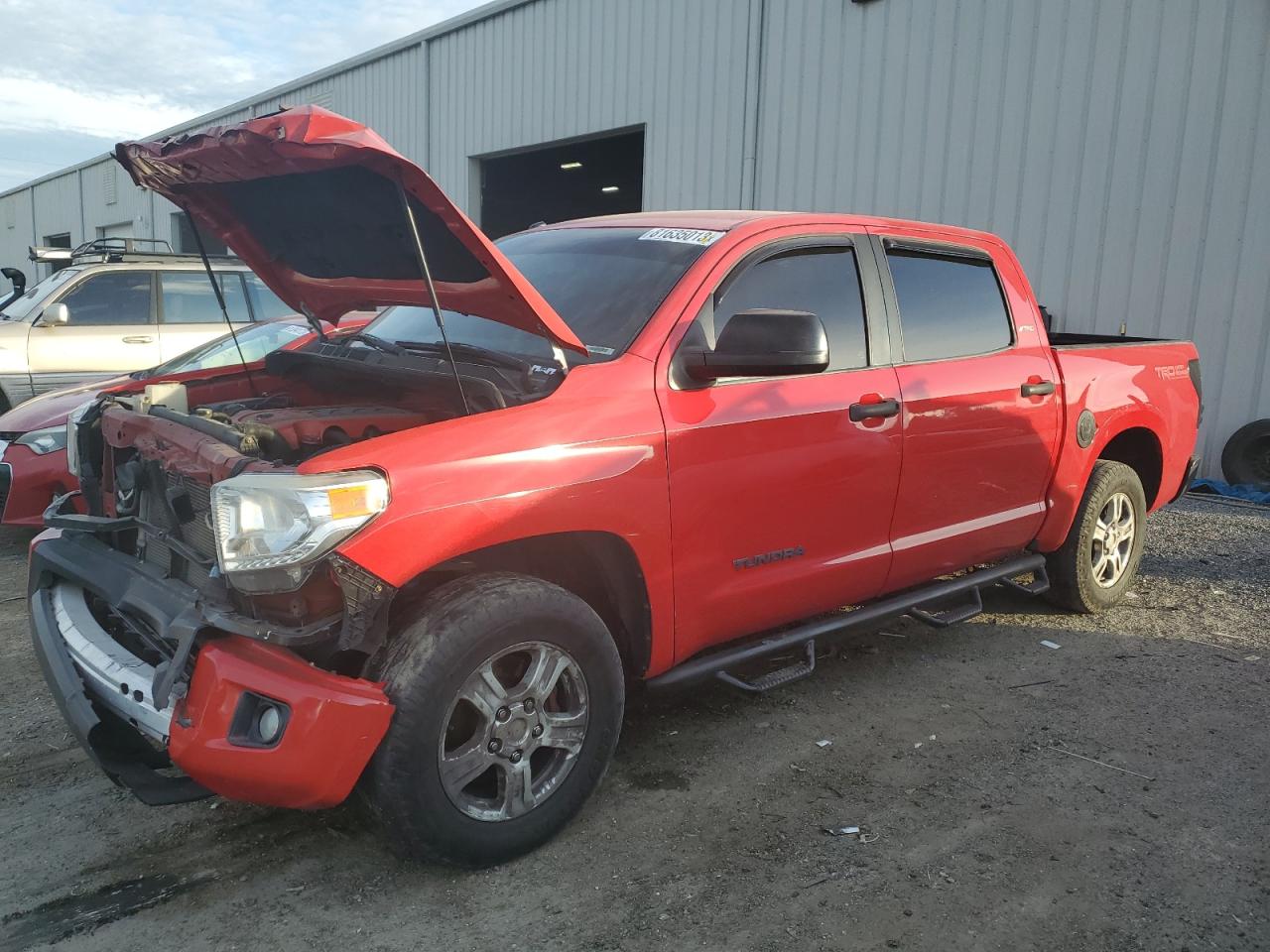 Image 1 of 2011 TOYOTA TUNDRA CREWMAX SR5 2011 with VIN 5TFEY5F11BX112408
