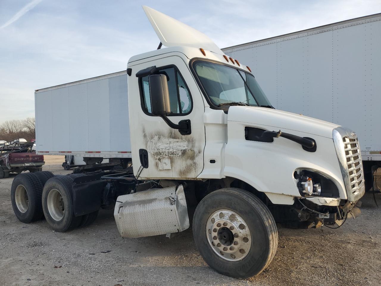2016 FREIGHTLINER CASCADIA 113  2016 image