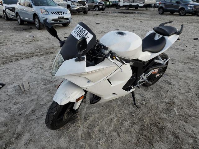Image 2 of 2015 HYOSUNG GT250 R 2015 with VIN KM4MJ6278F1700649
