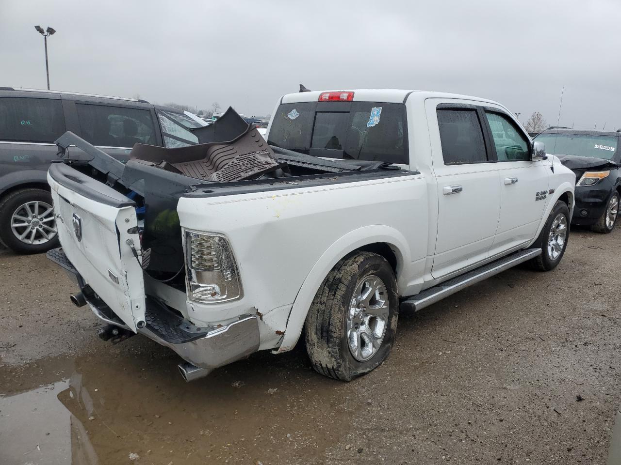 Obraz 3 z 2015 RAM 1500 LARAMIE 2015 z VIN 1C6RR7NT1FS644023