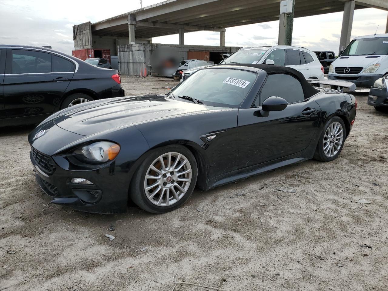2017 FIAT 124 SPIDER CLASSICA 2017 image