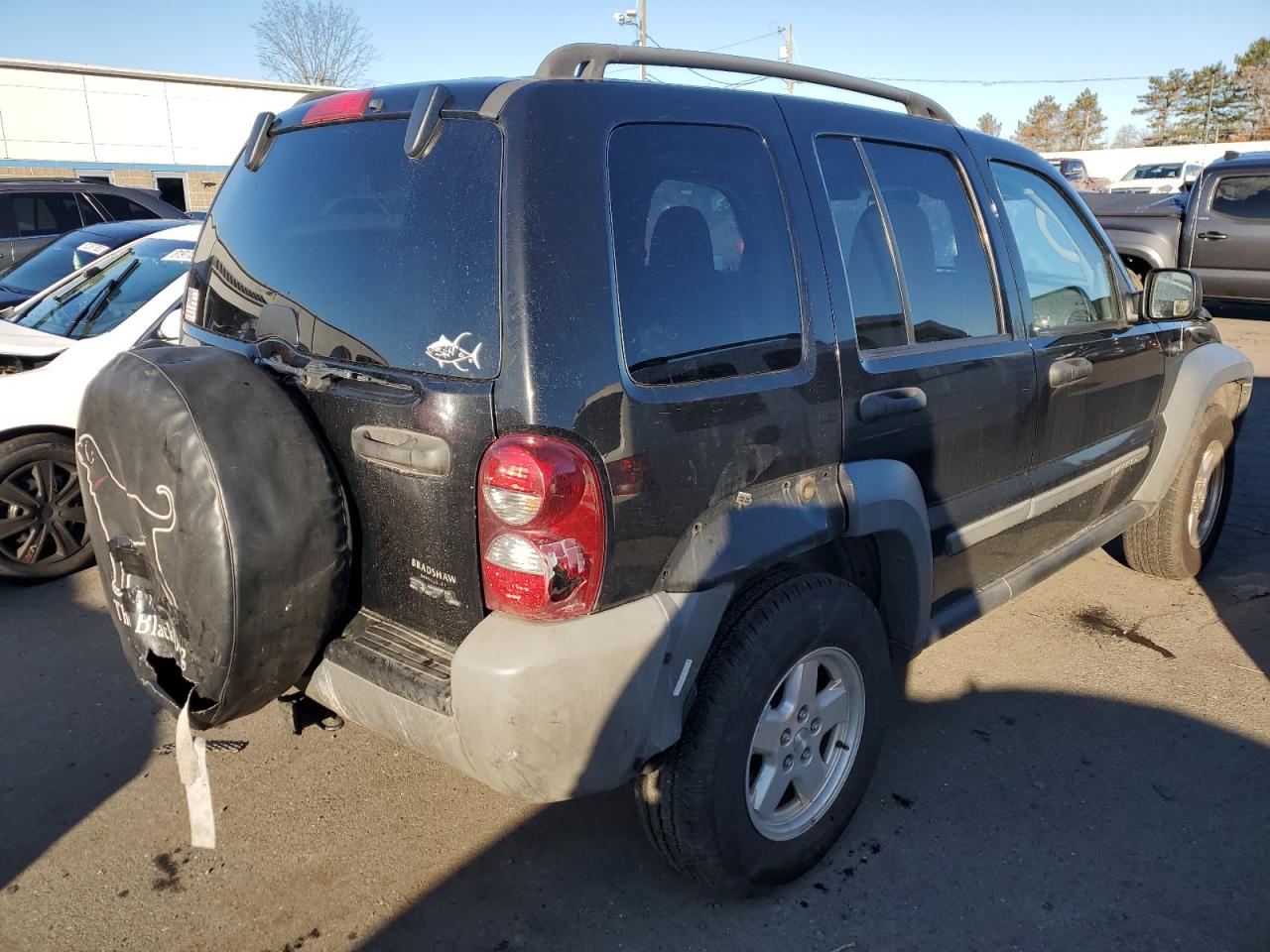 Image 3 of 2005 JEEP LIBERTY SPORT 2005 with VIN 1J4GL48KX5W513161