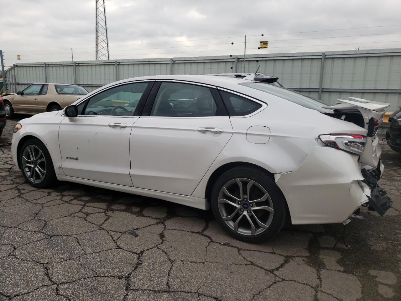 Obraz 2 z 2019 FORD FUSION TITANIUM 2019 z VIN 3FA6P0RU3KR100534