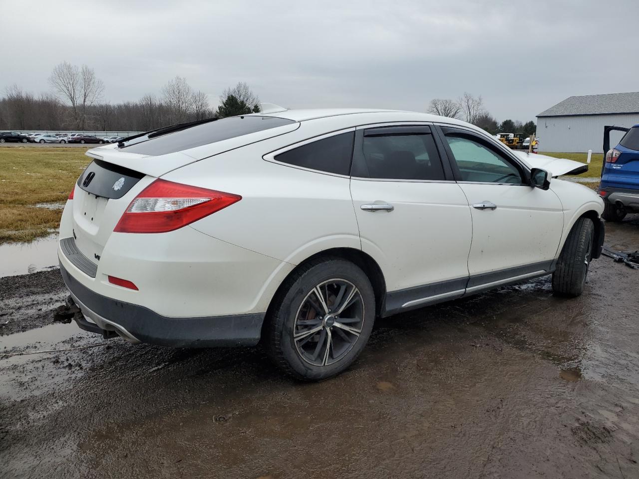 Image 3 of 2014 HONDA CROSSTOUR EXL 2014 with VIN 5J6TF2H5XEL003737