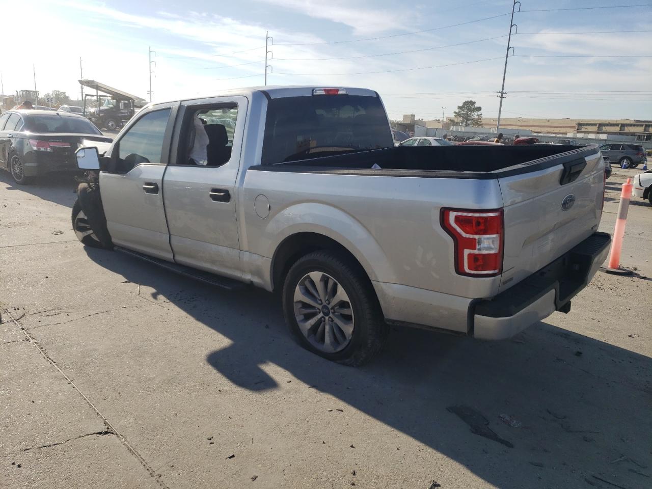 Obraz 2 z 2018 FORD F150 SUPERCREW 2018 z VIN 1FTEW1CG4JFC39147