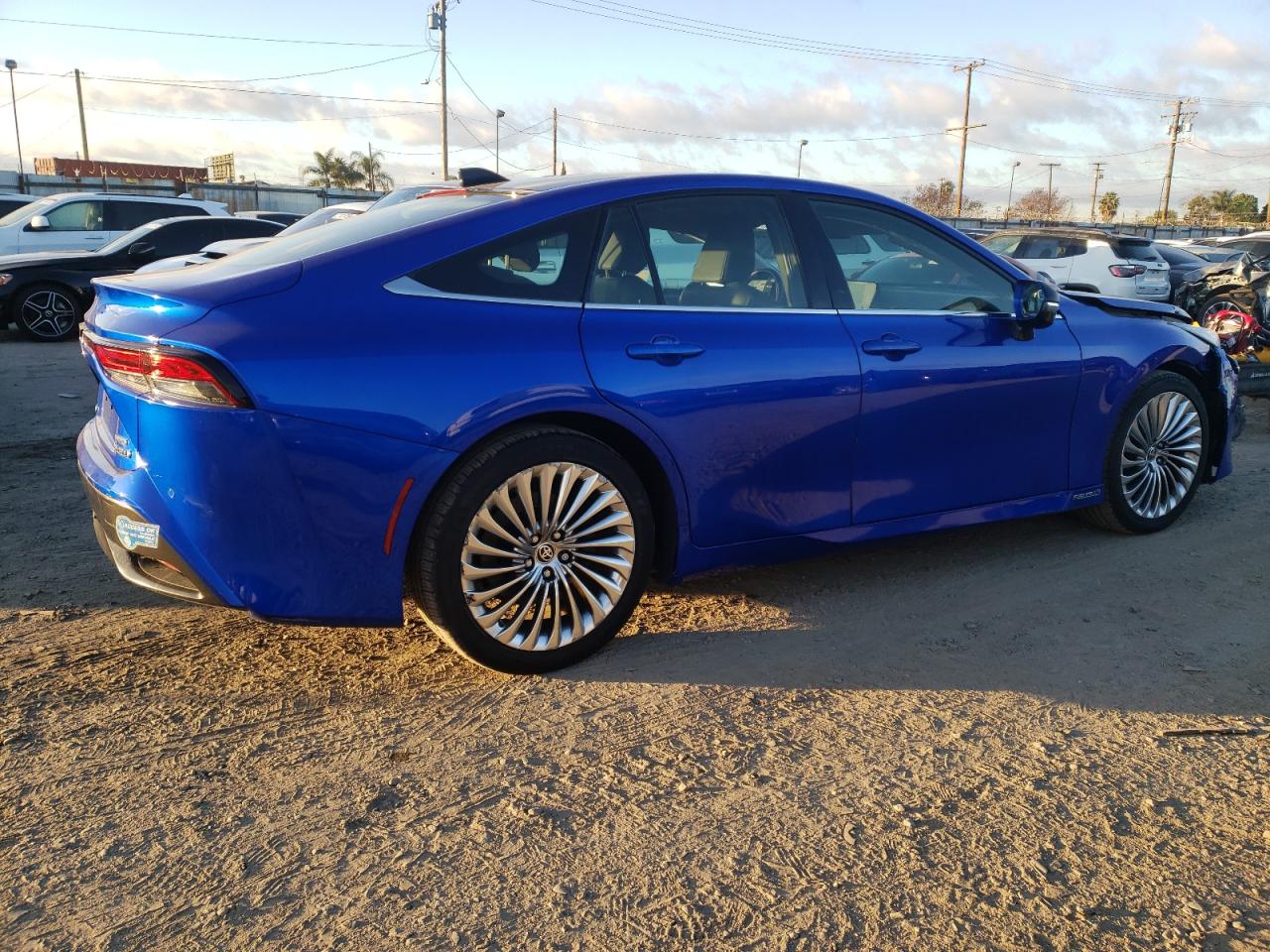 Изображение 3 2021 TOYOTA MIRAI XLE 2021 с VIN JTDAAAAA0MA001924