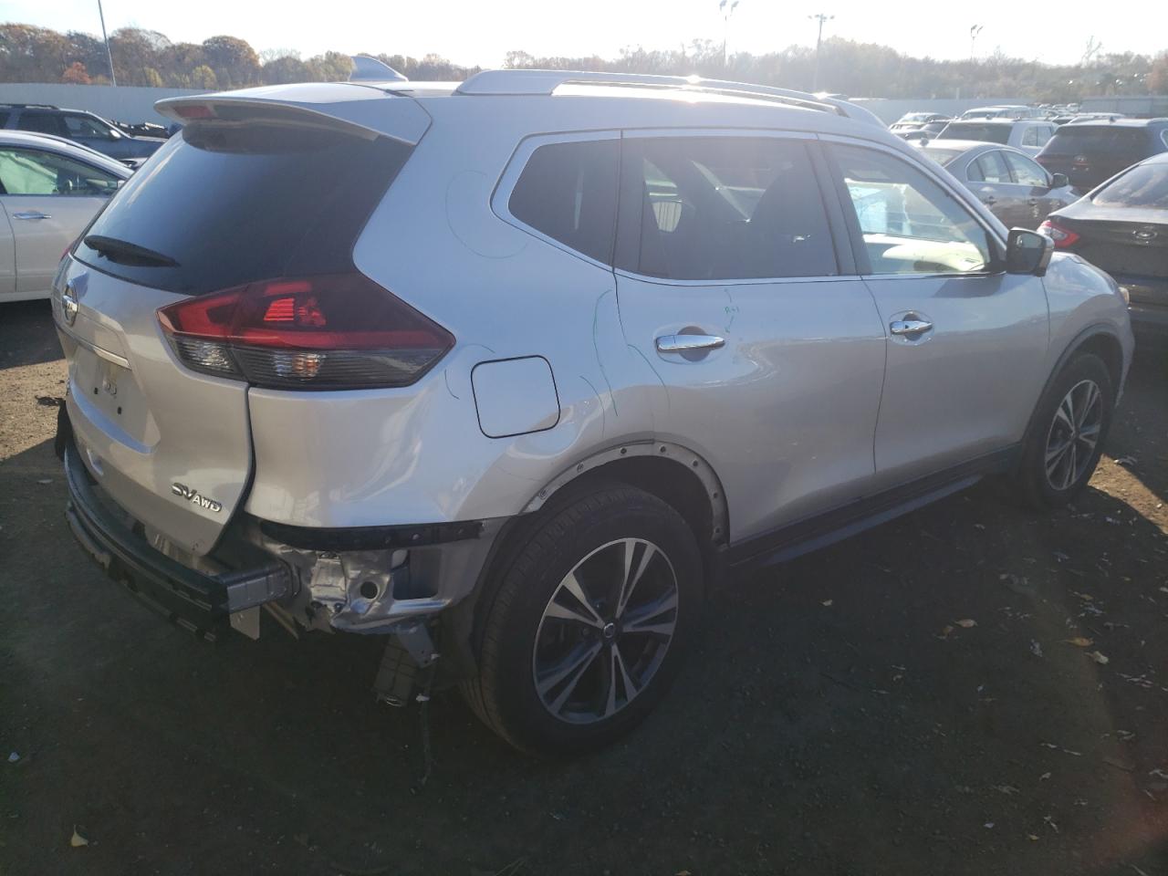 Image 3 of 2019 NISSAN ROGUE S 2019 with VIN JN8AT2MV4KW376833