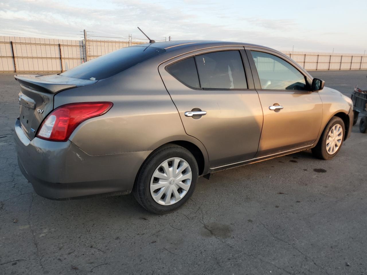 Image 3 of 2016 NISSAN VERSA S 2016 with VIN 3N1CN7AP9GL874687