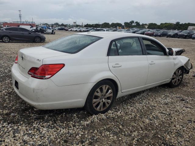 Obraz 3 z 2010 TOYOTA AVALON XL 2010 z VIN 4T1BK3DB8AU370599