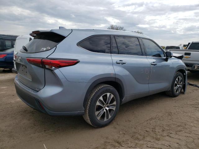 Obraz 3 z 2020 TOYOTA HIGHLANDER XLE 2020 z VIN 5TDGZRAH2LS016621