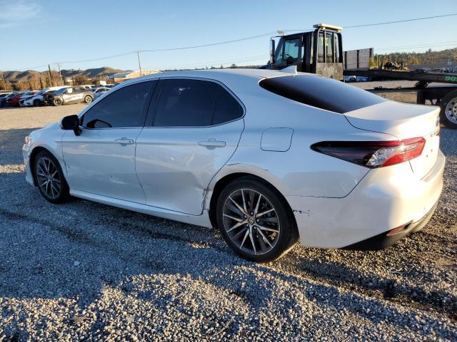 Obraz 2 z 2021 TOYOTA CAMRY XLE 2021 z VIN 4T1F11AK2MU551974