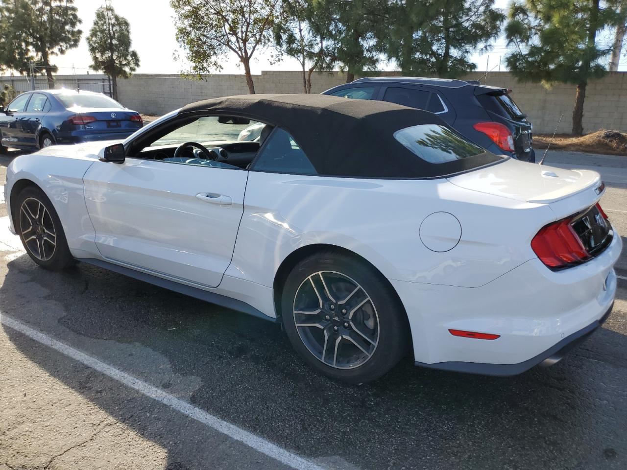 Obraz 2 z 2020 FORD MUSTANG  2020 z VIN 1FATP8UH5L5118985