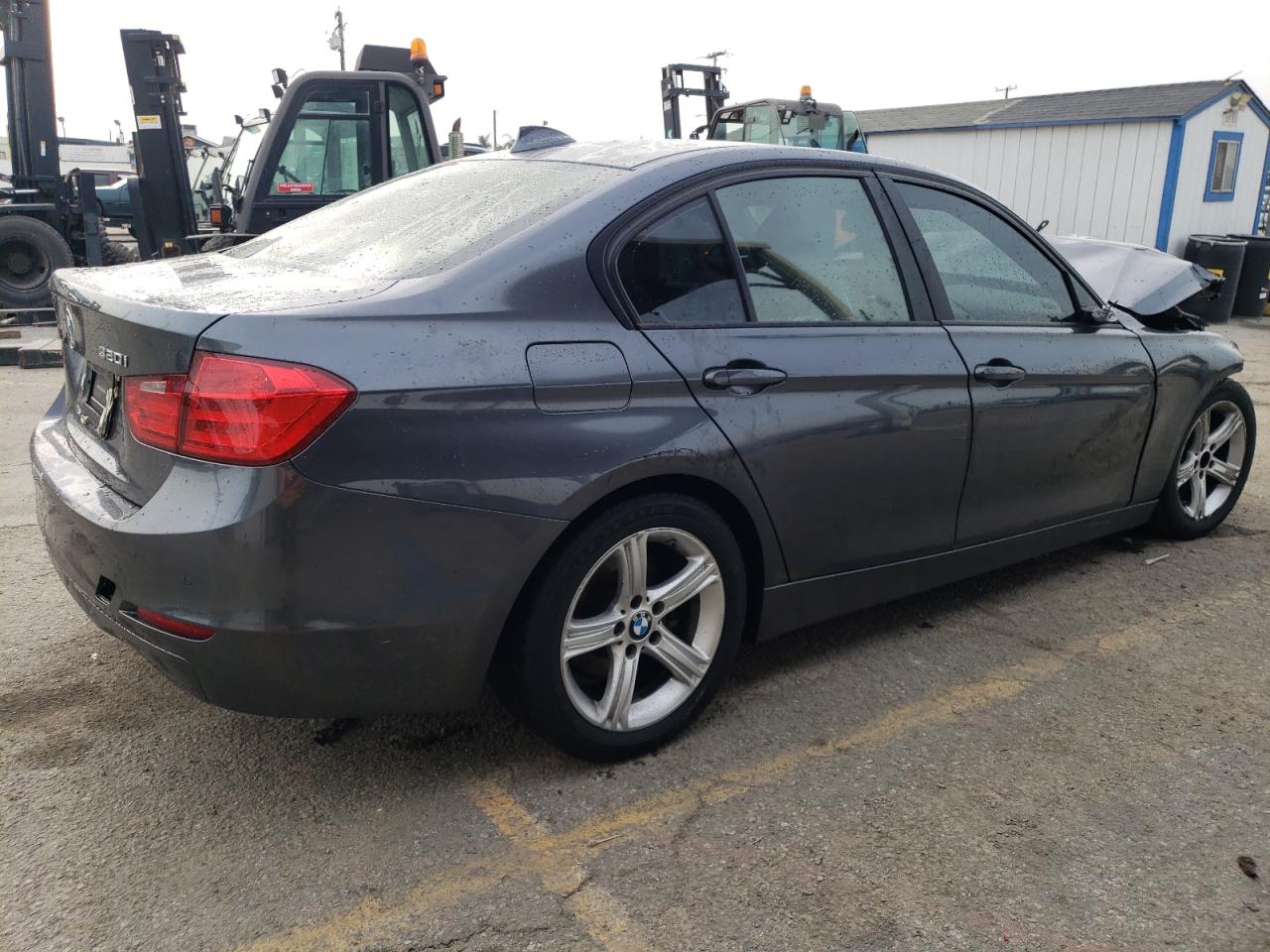 Image 3 of 2014 BMW 320 I 2014 with VIN WBA3B1G53ENS78767