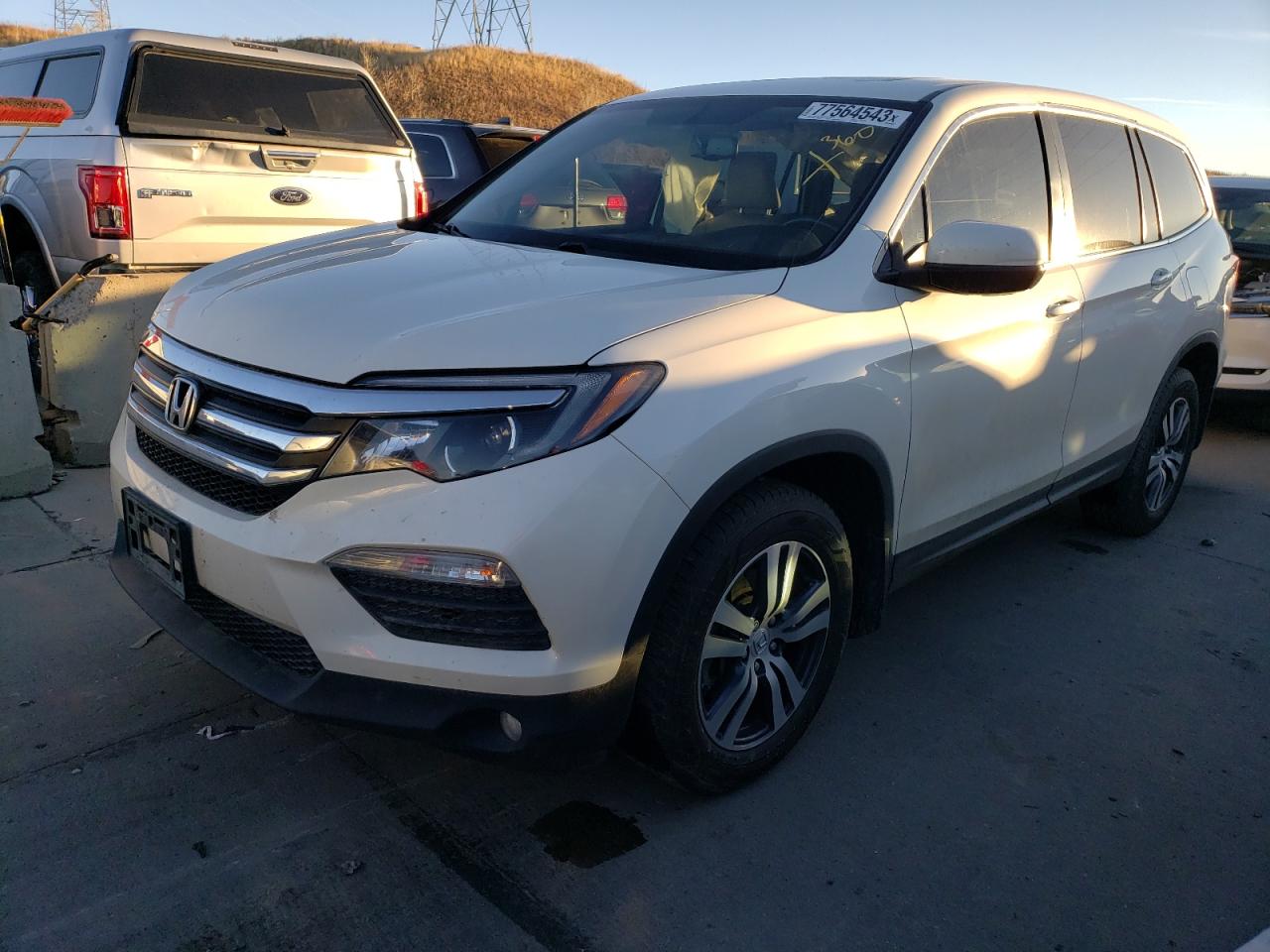 Изображение 1 2017 HONDA PILOT EXL 2017 с VIN 5FNYF6H57HB054574