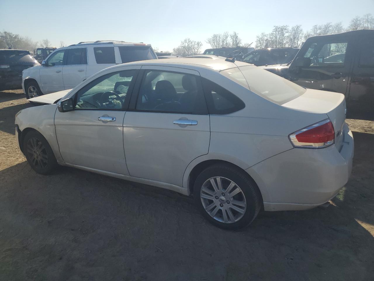 Image 2 of 2010 FORD FOCUS SEL 2010 with VIN 1FAHP3HN1AW121611