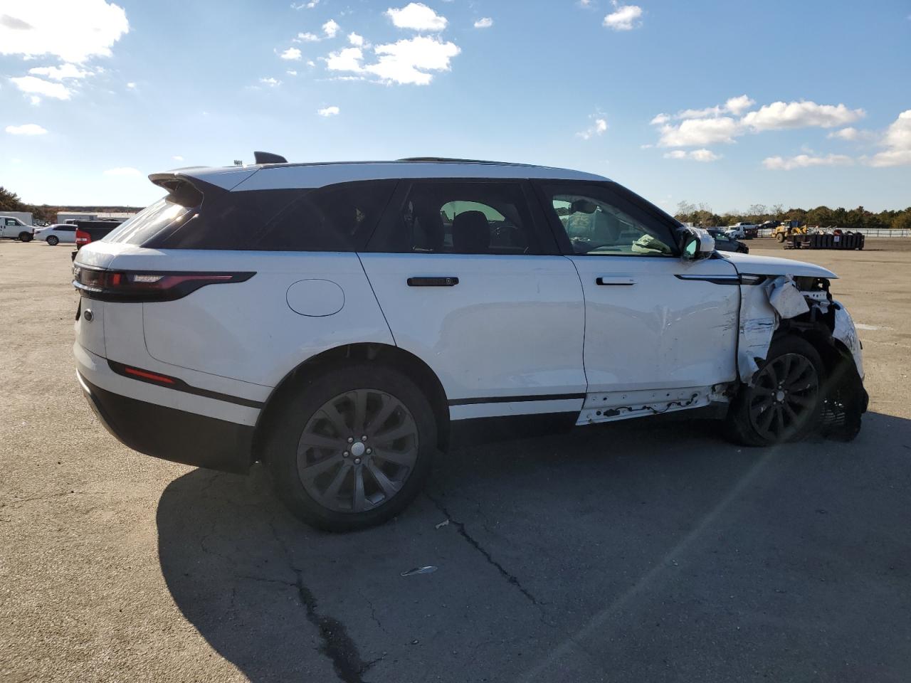 Image 3 of 2019 LAND ROVER RANGE ROVER VELAR S 2019 with VIN SALYB2EX8KA205909