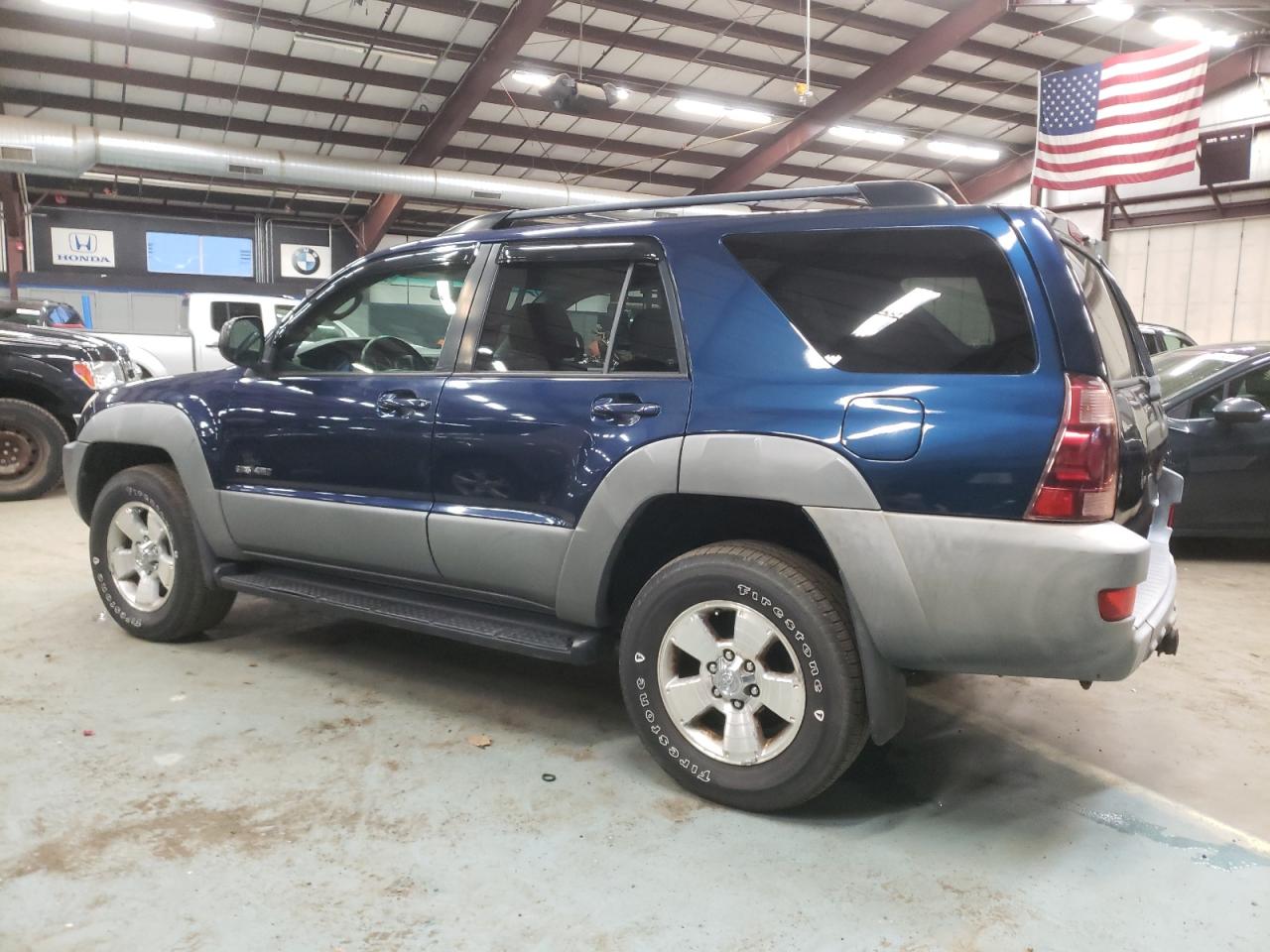 Изображение 2 2003 TOYOTA 4RUNNER SR5 2003 с VIN JTEBT14R930003901