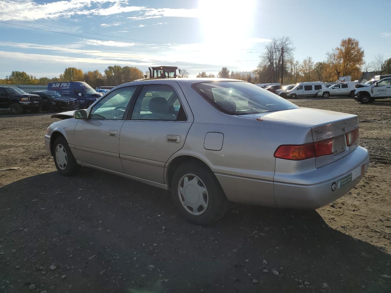 Obraz 2 z 2000 TOYOTA CAMRY CE 2000 z VIN 4T1BG22K3YU703848