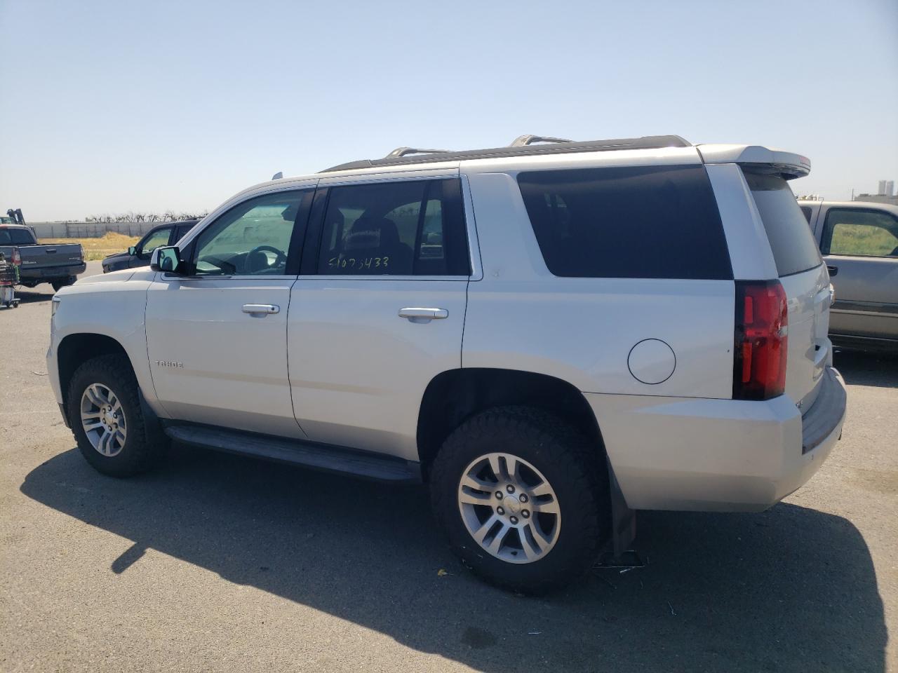 Изображение 2 2018 CHEVROLET TAHOE K1500 LT 2018 с VIN 1GNSKBKC5JR375747