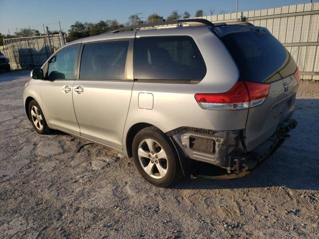 Obraz 2 z 2013 TOYOTA SIENNA LE 2013 z VIN 5TDKK3DC9DS341134