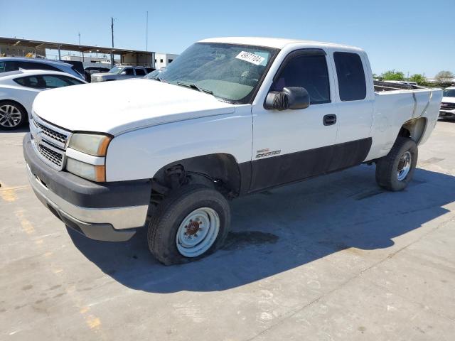 Image 1 of 2005 CHEVROLET SILVERADO K2500 HEAVY DUTY 2005 with VIN 1GCHK292X5E132190