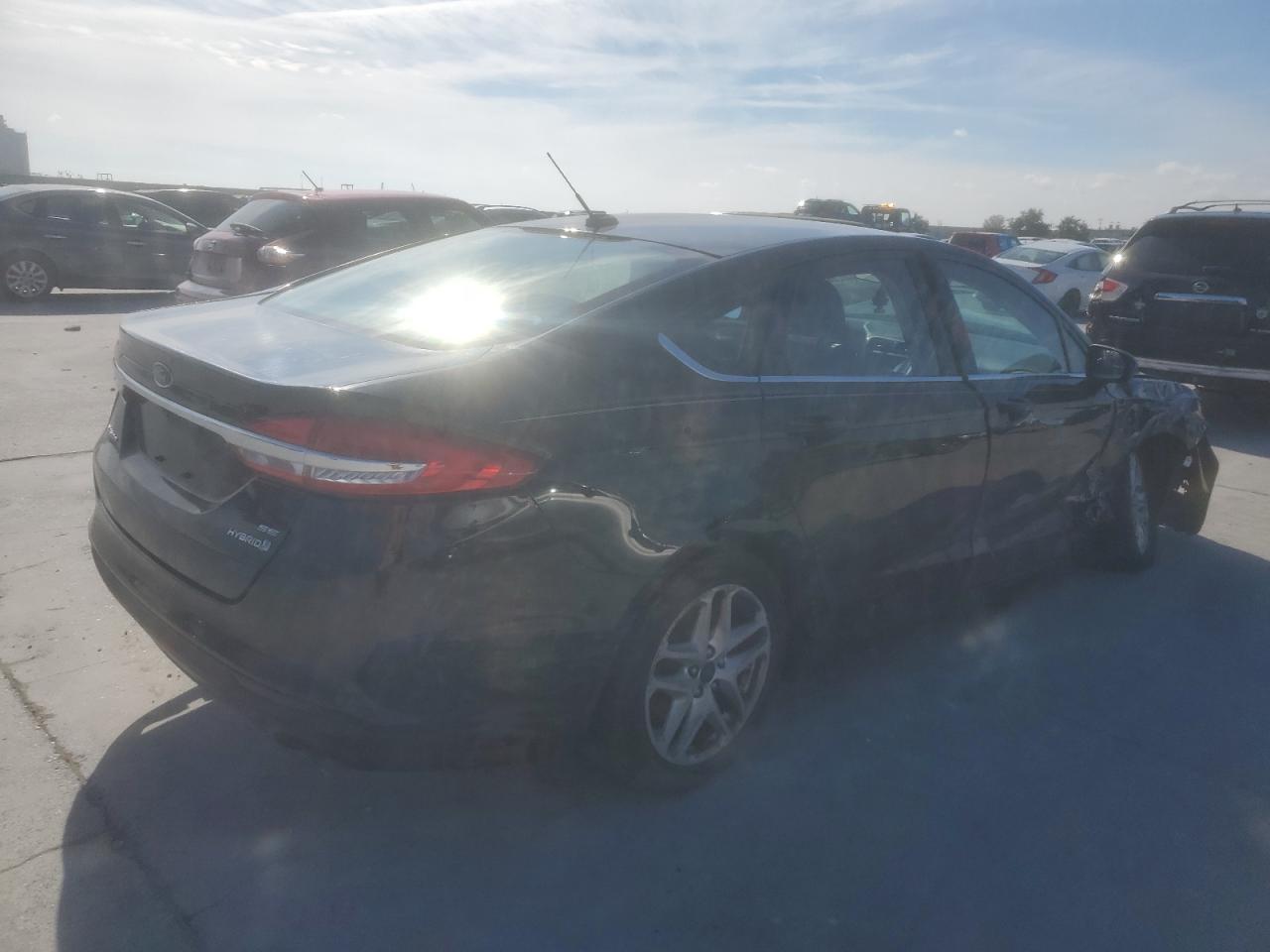 Изображение 3 2018 FORD FUSION SE HYBRID 2018 с VIN 3FA6P0LU3JR208773