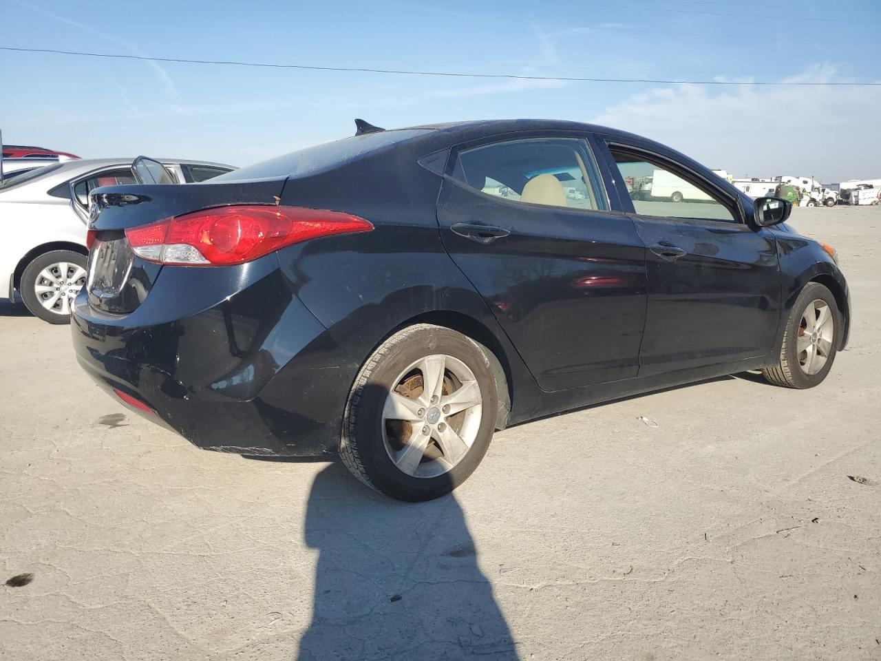 Obraz 3 z 2013 HYUNDAI ELANTRA GLS 2013 z VIN KMHDH4AE9DU845029