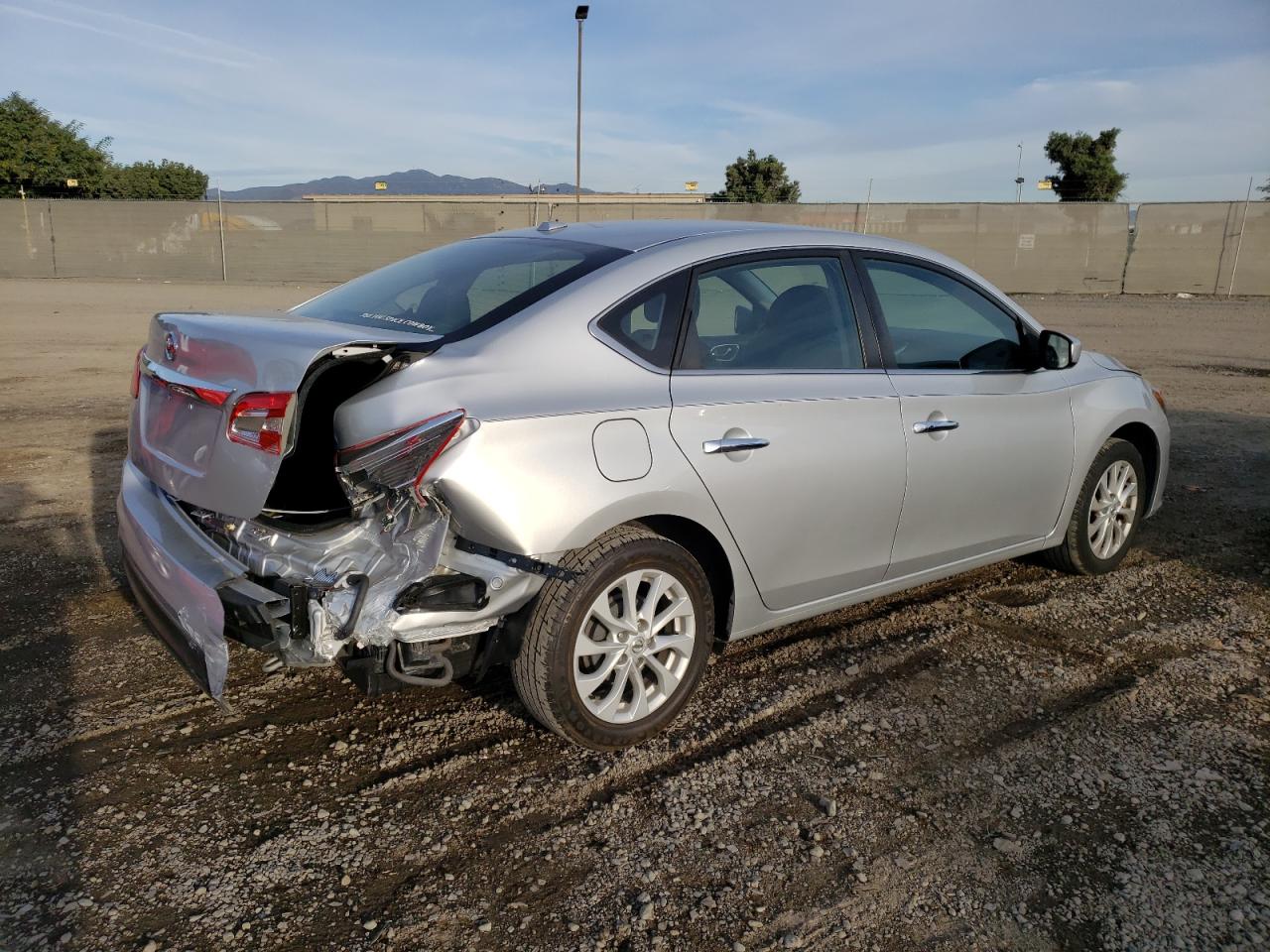 Изображение 3 2018 NISSAN SENTRA S 2018 с VIN 3N1AB7AP4JY292376