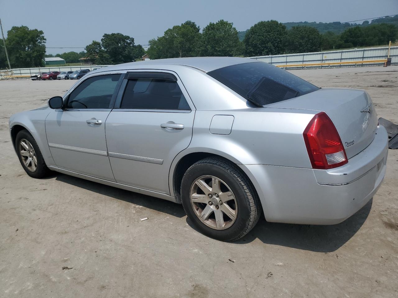 Obraz 2 z 2007 CHRYSLER 300 TOURING 2007 z VIN 2C3KA53GX7H674954