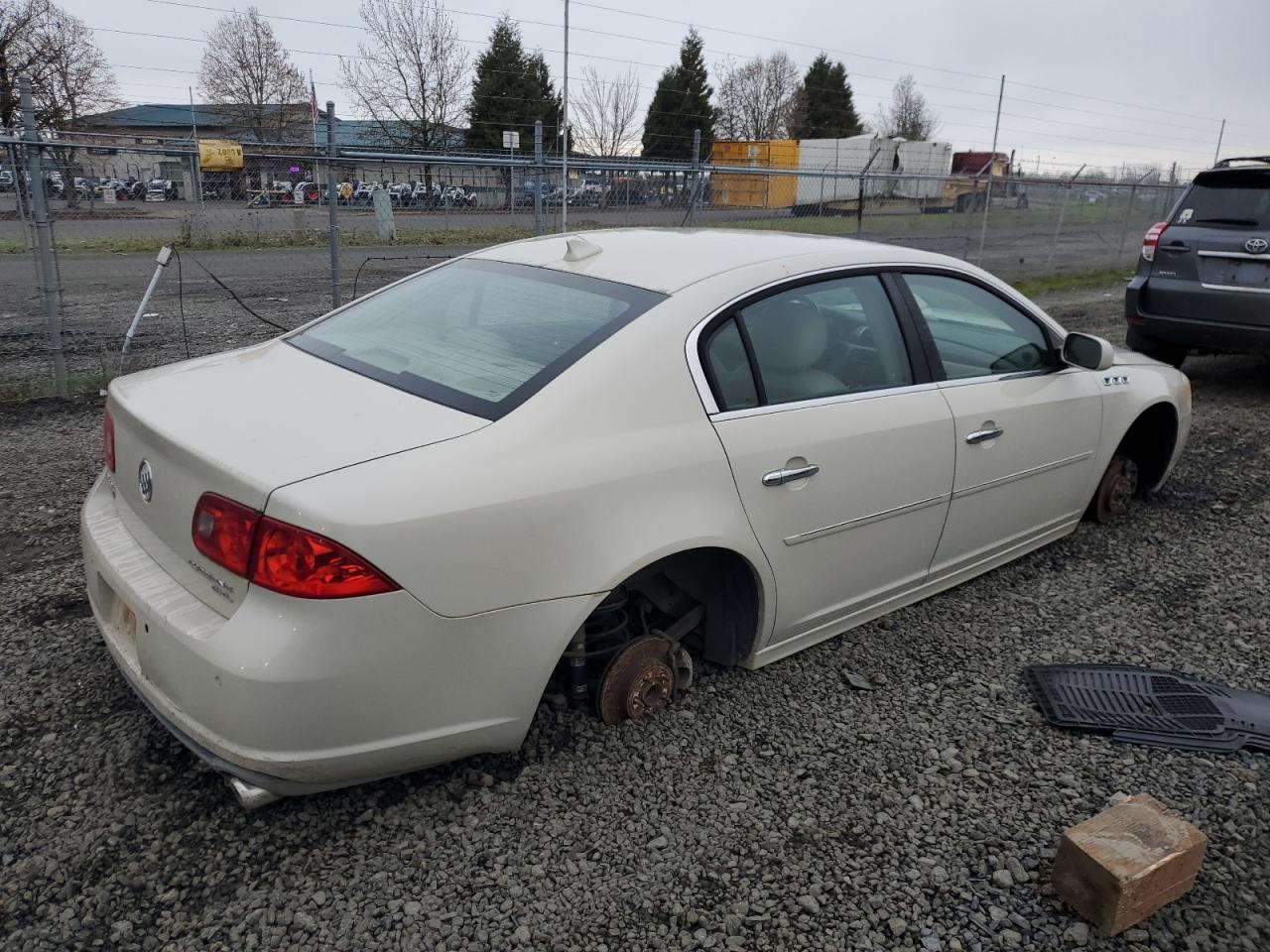 Image 3 of 2011 BUICK LUCERNE CXL 2011 with VIN 1G4HC5EM9BU106358