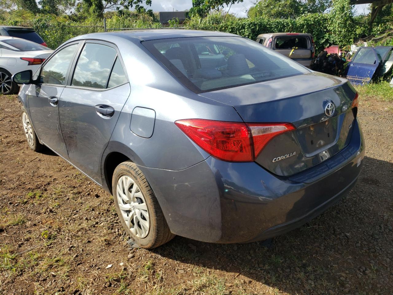 Изображение 2 Toyota Corolla L 2018 с VIN 5YFBURHE8JP781603