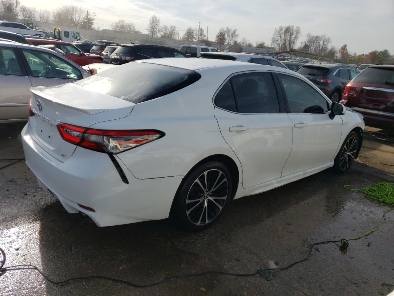 Obraz 3 z 2018 TOYOTA CAMRY L 2018 z VIN JTNB11HK2J3004774