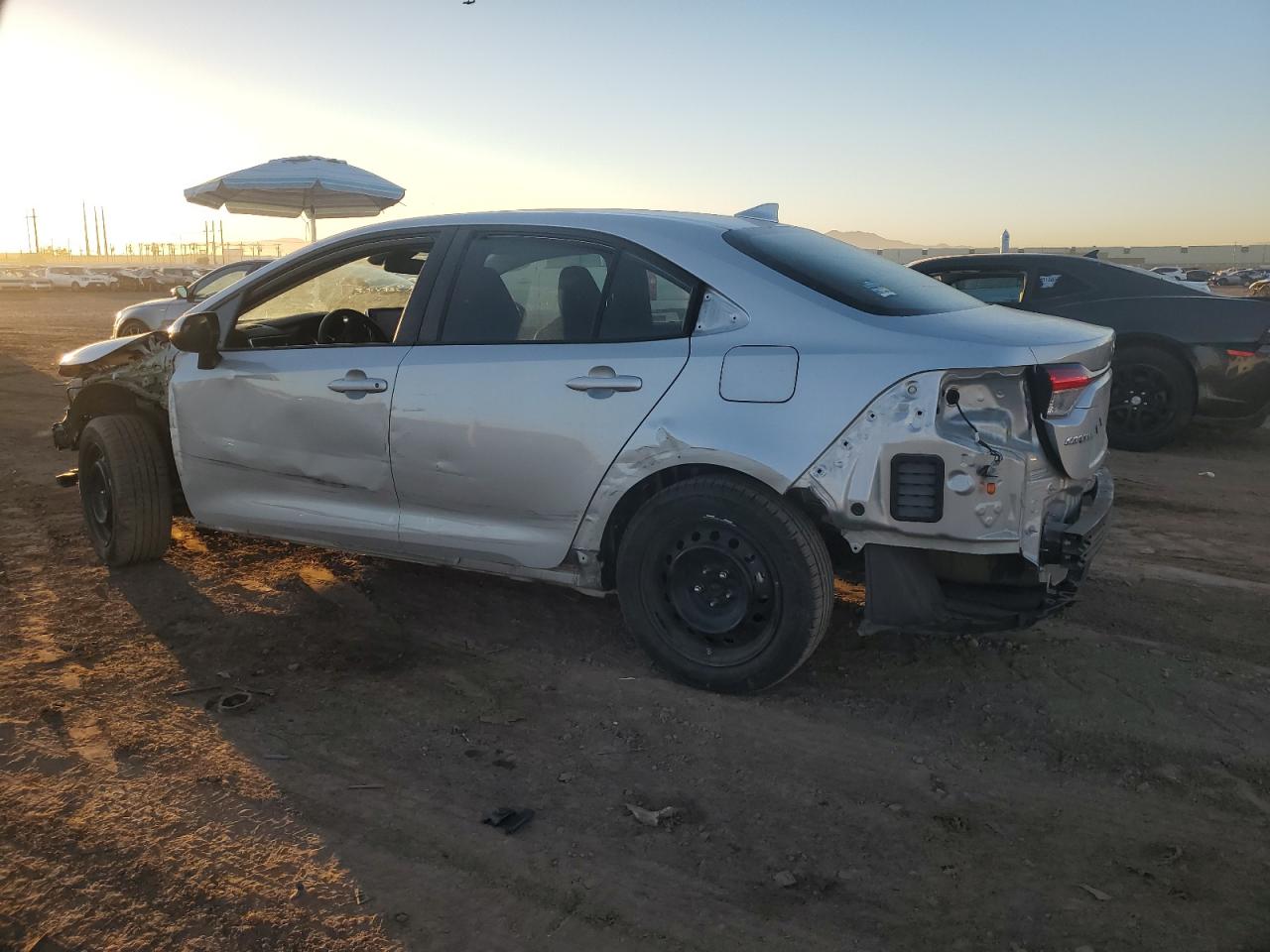 Image 2 of 2020 TOYOTA COROLLA LE 2020 with VIN 5YFEPRAE6LP050542