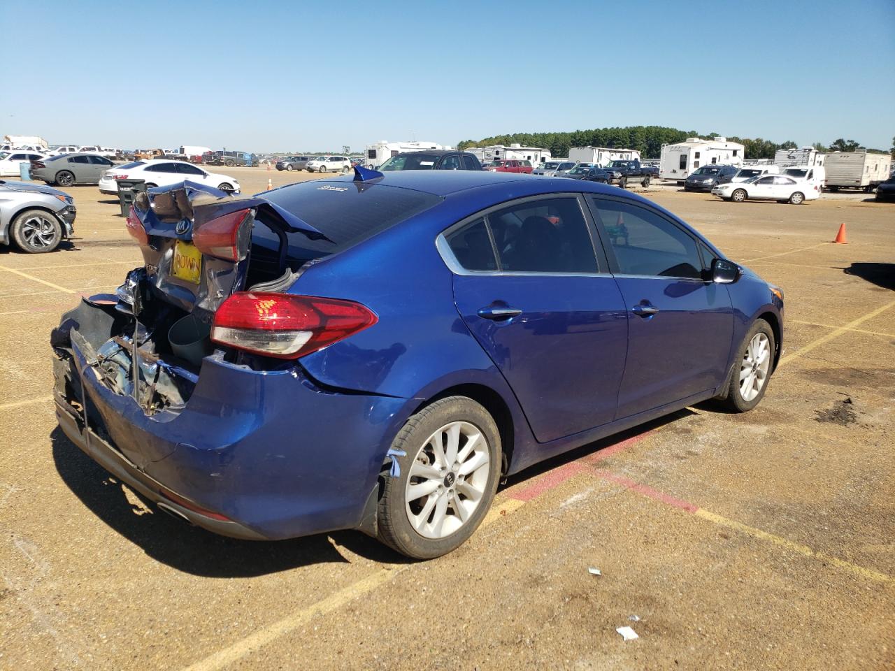 Image 3 of 2017 KIA FORTE LX 2017 with VIN 3KPFL4A78HE042715