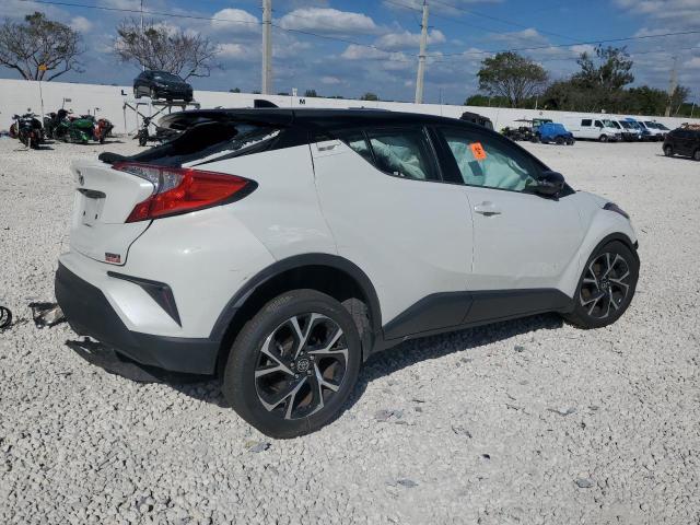 Image 3 of 2020 TOYOTA C-HR XLE 2020 with VIN NMTKHMBX3LR115467