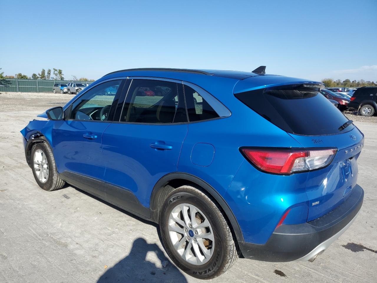 Image 2 of 2020 FORD ESCAPE SE 2020 with VIN 1FMCU0G65LUC31013