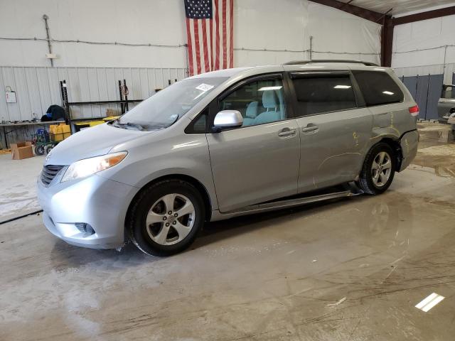 Изображение 1 2013 TOYOTA SIENNA LE 2013 с VIN 5TDKK3DC7DS403355