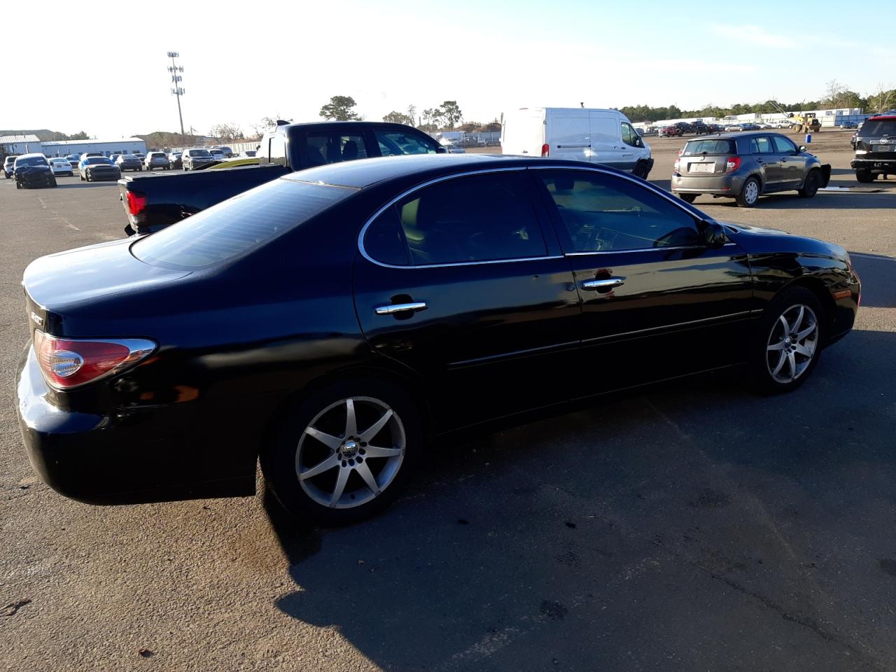 Изображение 3 2004 LEXUS ES 330 2004 с VIN JTHBA30G145008121
