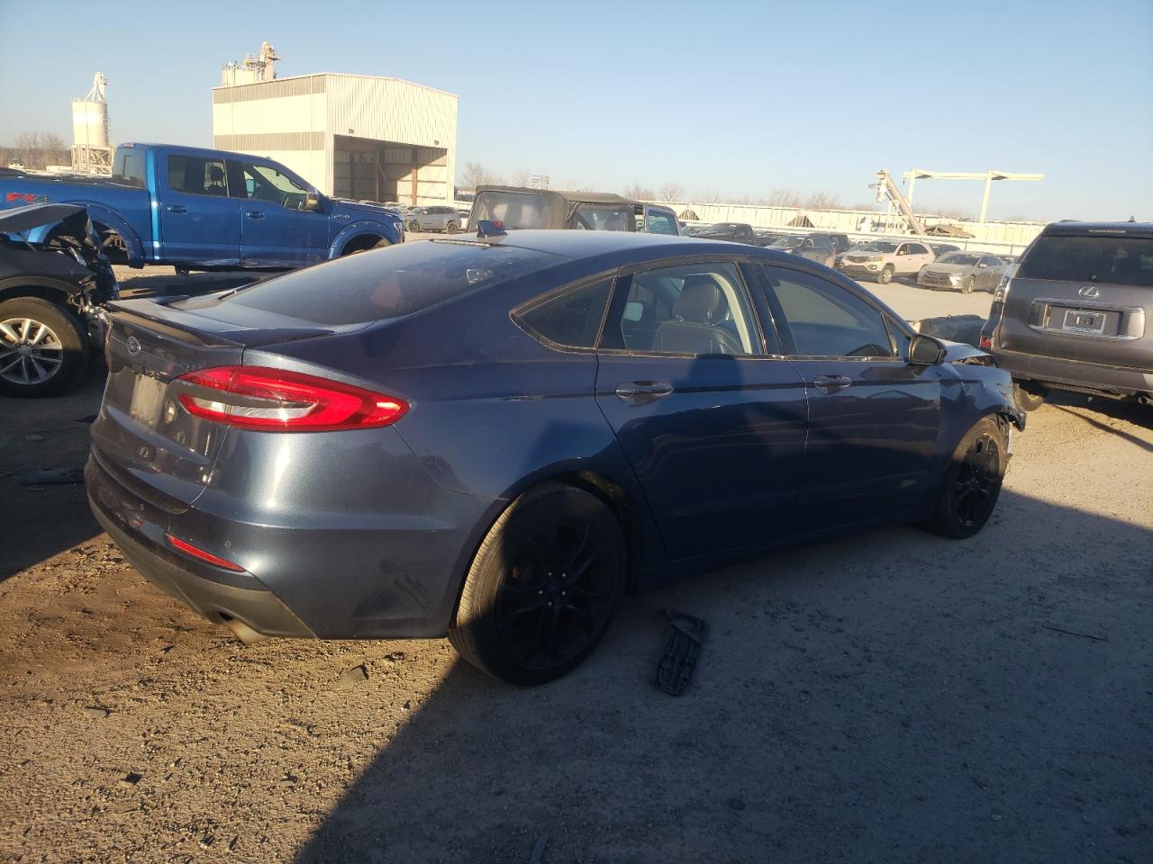 Изображение 3 2019 FORD FUSION SE 2019 с VIN 3FA6P0HDXKR233163