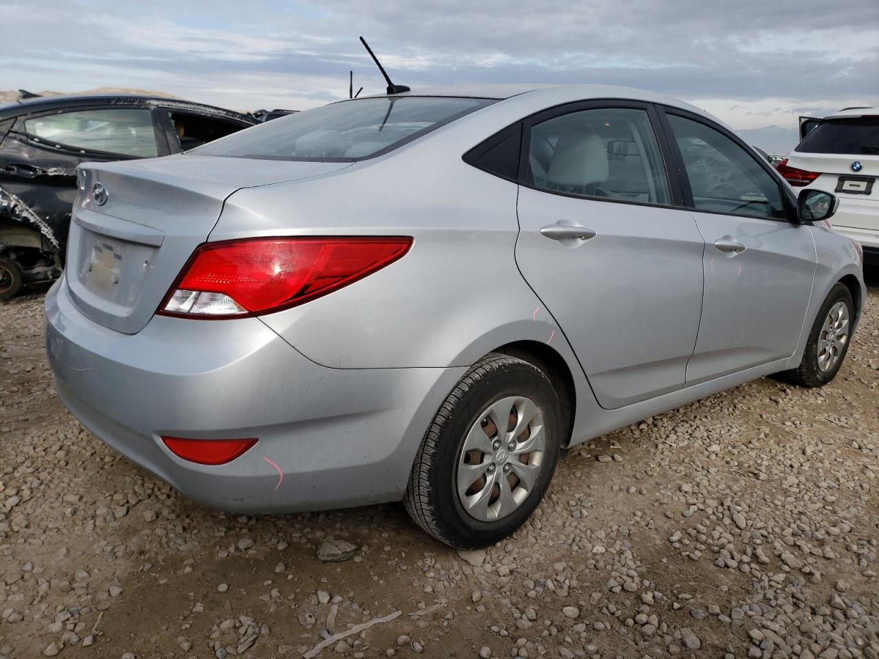 Obraz 3 z 2016 HYUNDAI ACCENT SE 2016 z VIN KMHCT4AE0GU072417