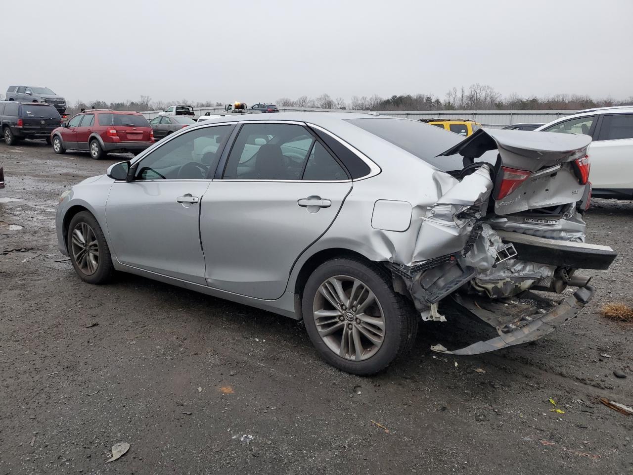 Image 2 of 2015 TOYOTA CAMRY LE 2015 with VIN 4T1BF1FK9FU913939