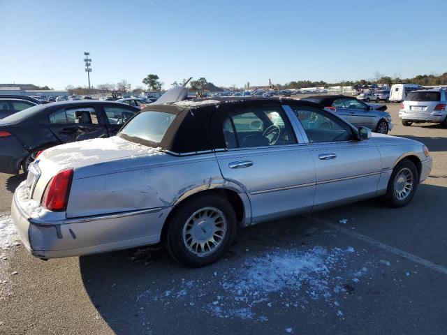 Изображение 3 2000 LINCOLN TOWN CAR SIGNATURE 2000 с VIN 1LNHM82W5YY923980